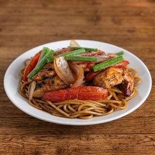 Tallarin Saltado Shrimp